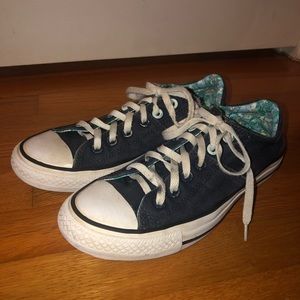 Navy/white floral Converse - women’s 8